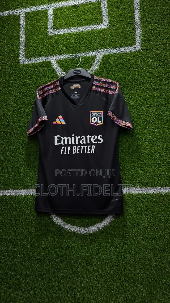 Lyon 3rd Kit 26/27