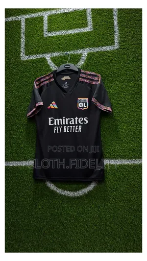 Lyon 3rd Kit 26/27
