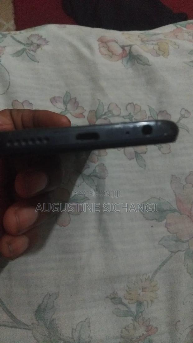Infinix Hot 12i 64 GB Silver - thumbnail 3