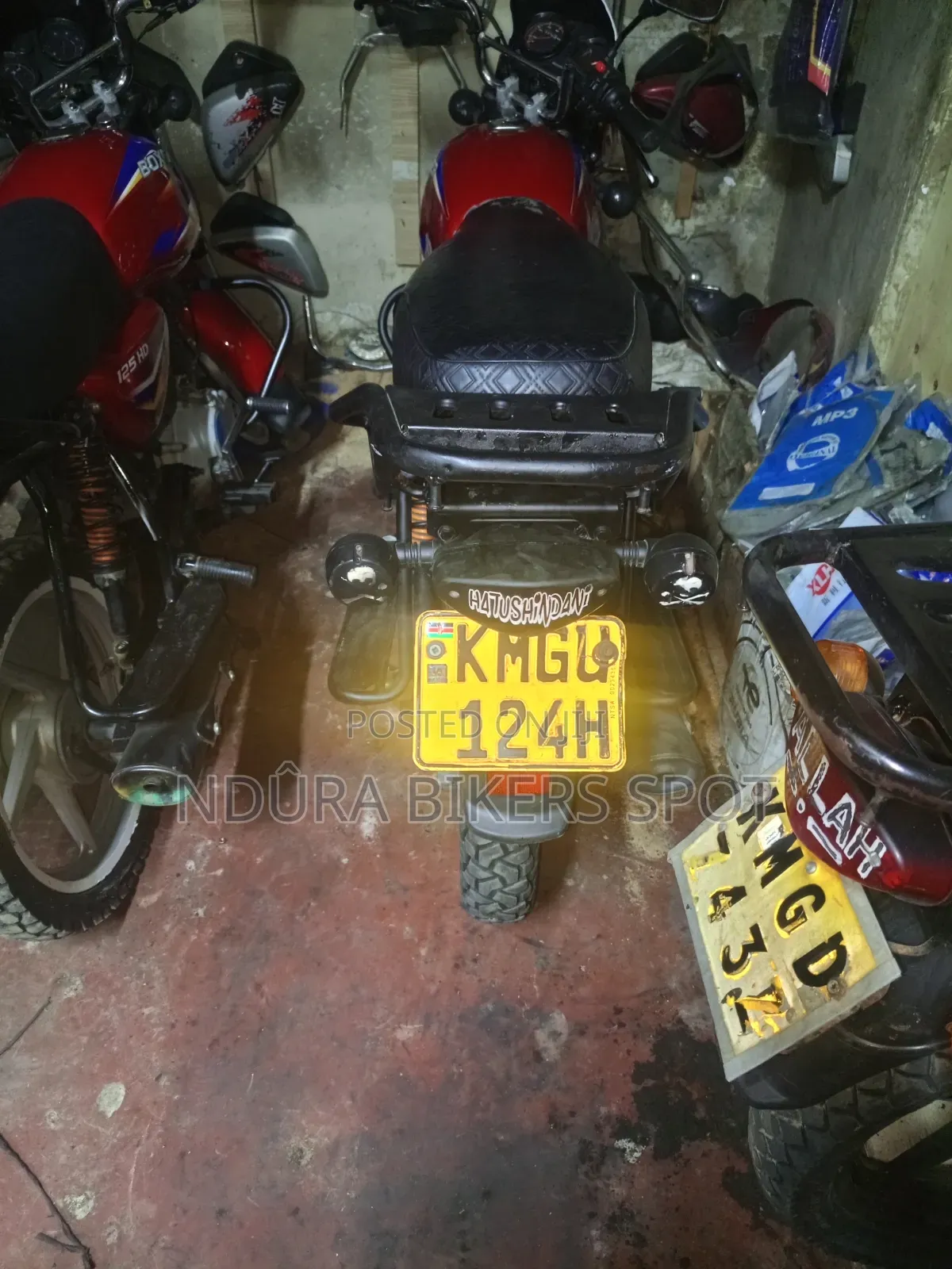 Bajaj Boxer 125 2026 Red