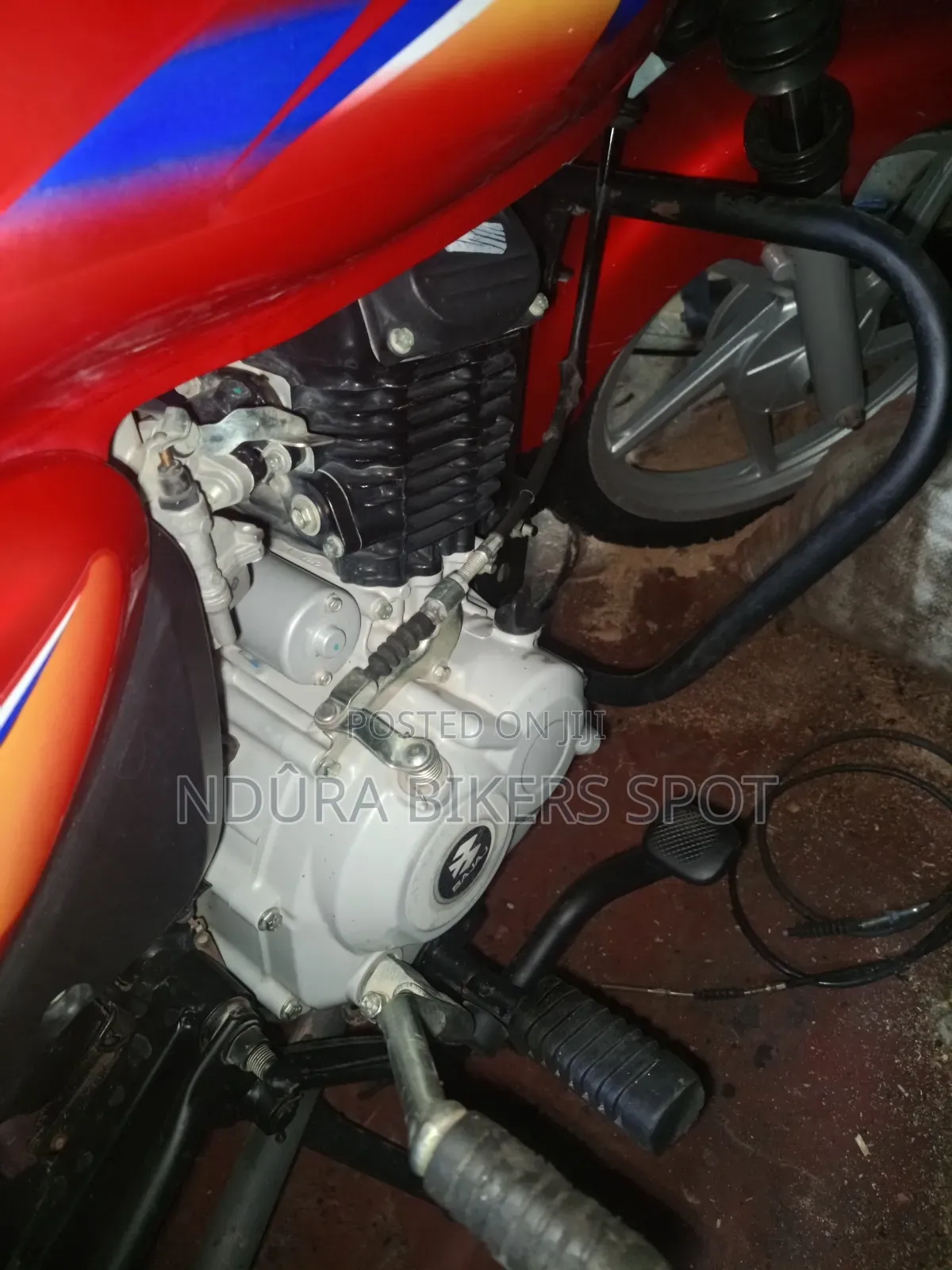 Bajaj Boxer 125 2026 Red