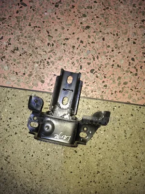 Brand New Mazda Demio Gearbox Mount