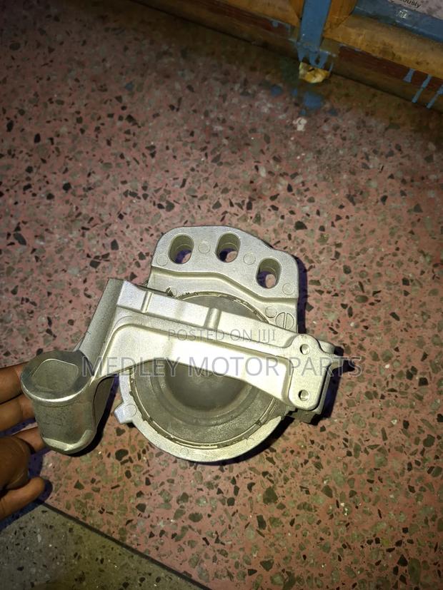 Brand New Mazda CX5 Engine Mount - thumbnail 2