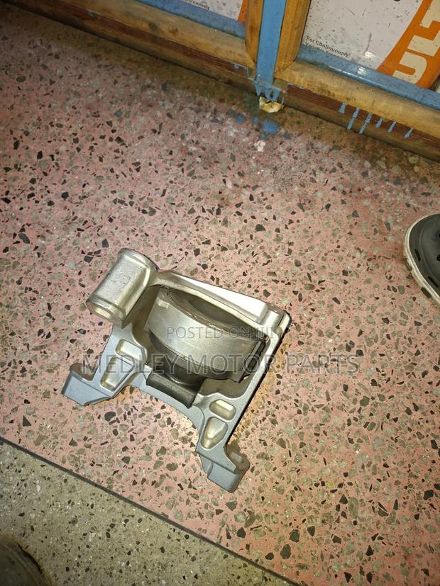 Brand New Mazda CX5 Engine Mount - thumbnail 3
