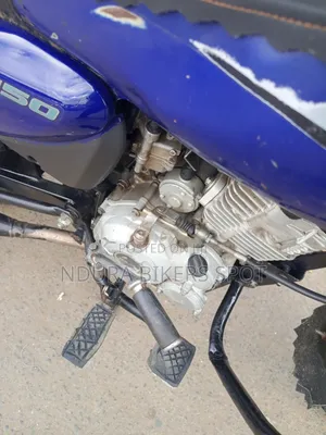 Bajaj Boxer 150 UG 2019 Blue