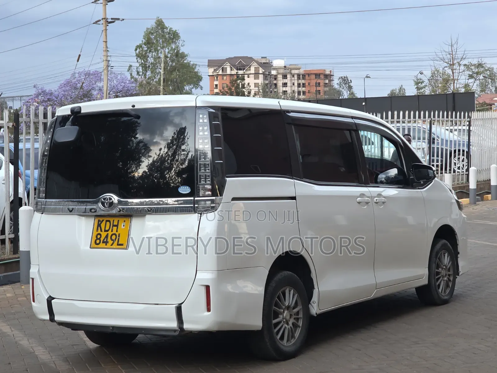 Toyota Voxy 2016 White