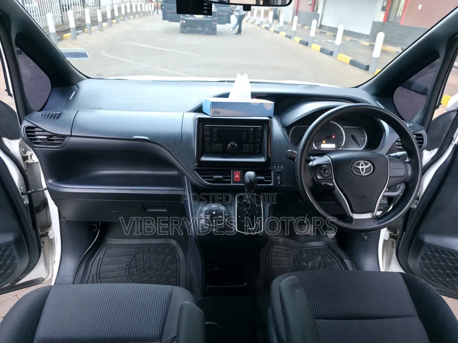 Toyota Voxy 2016 White
