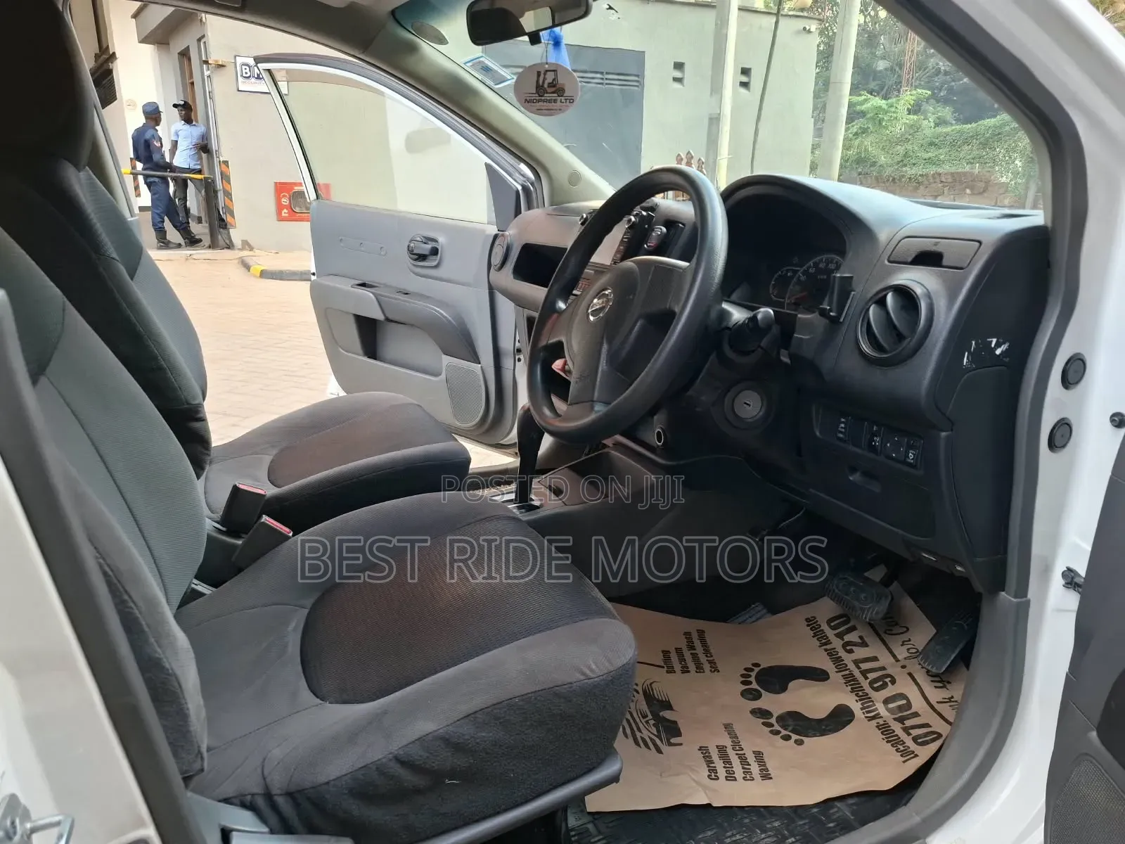 Nissan Advan 2014 White