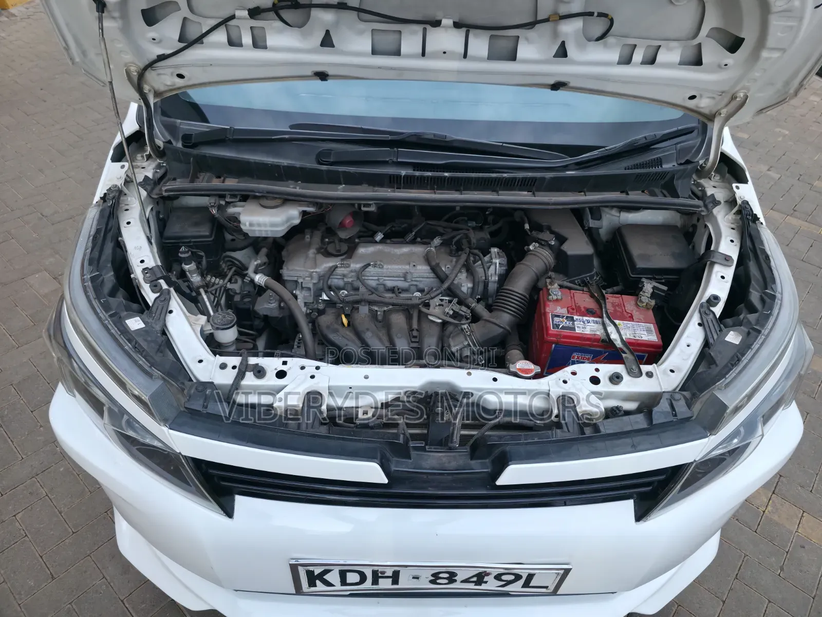 Toyota Voxy 2016 White