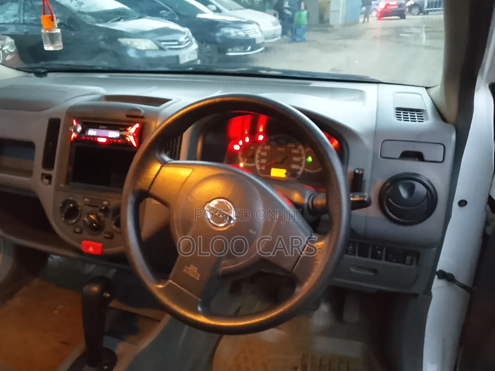 Nissan Advan 2013 White