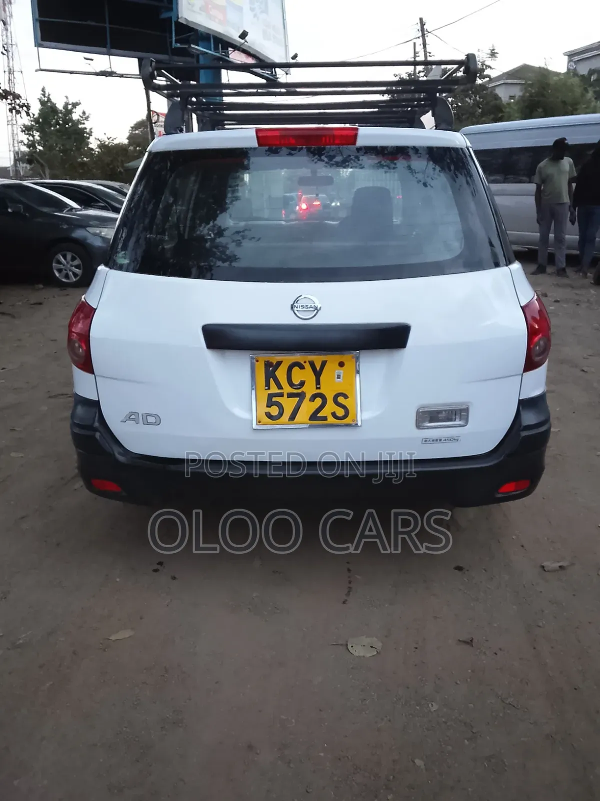 Nissan Advan 2013 White