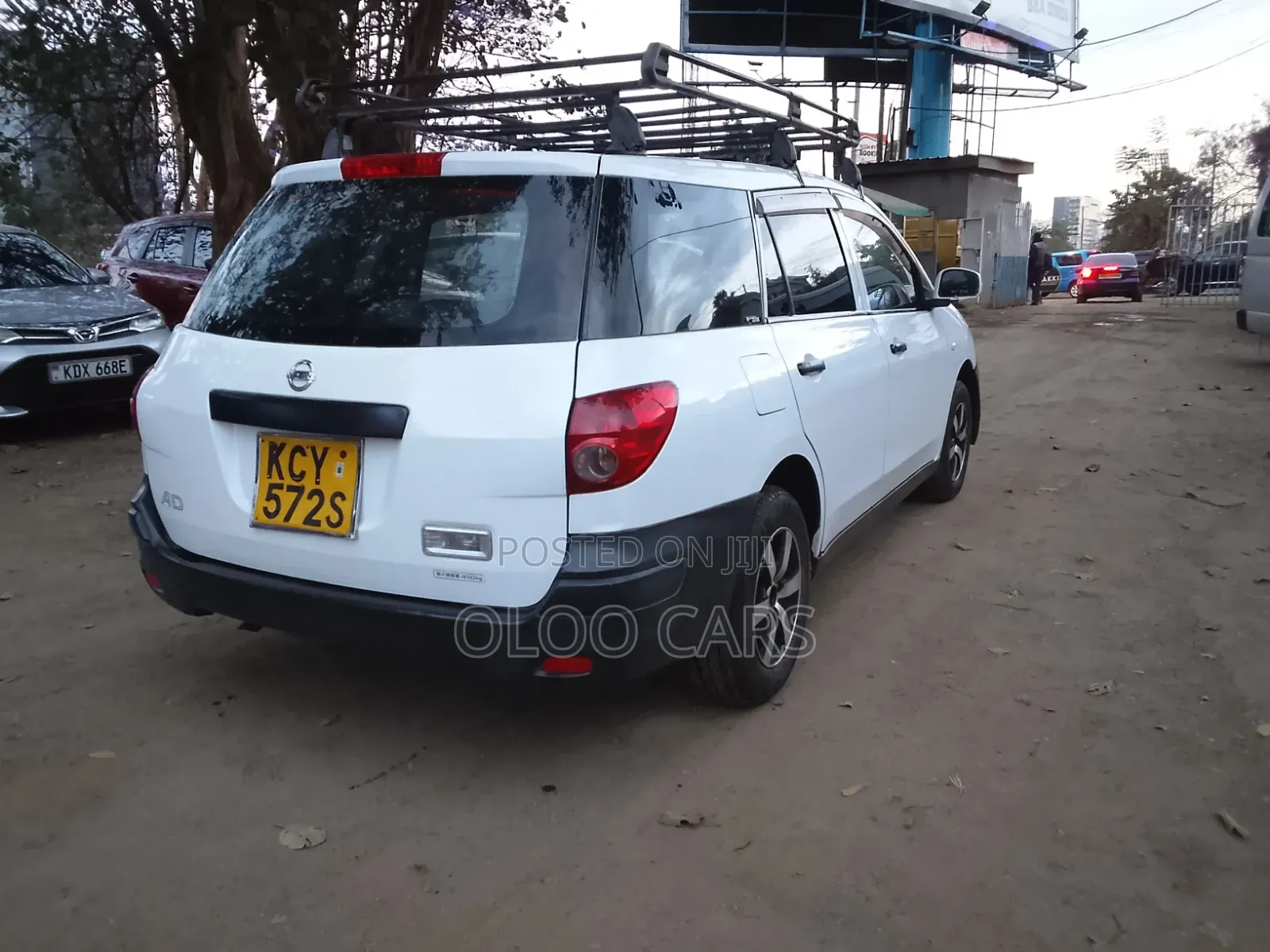 Nissan Advan 2013 White