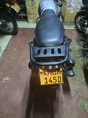 Bajaj Boxer 125 2025 Red
