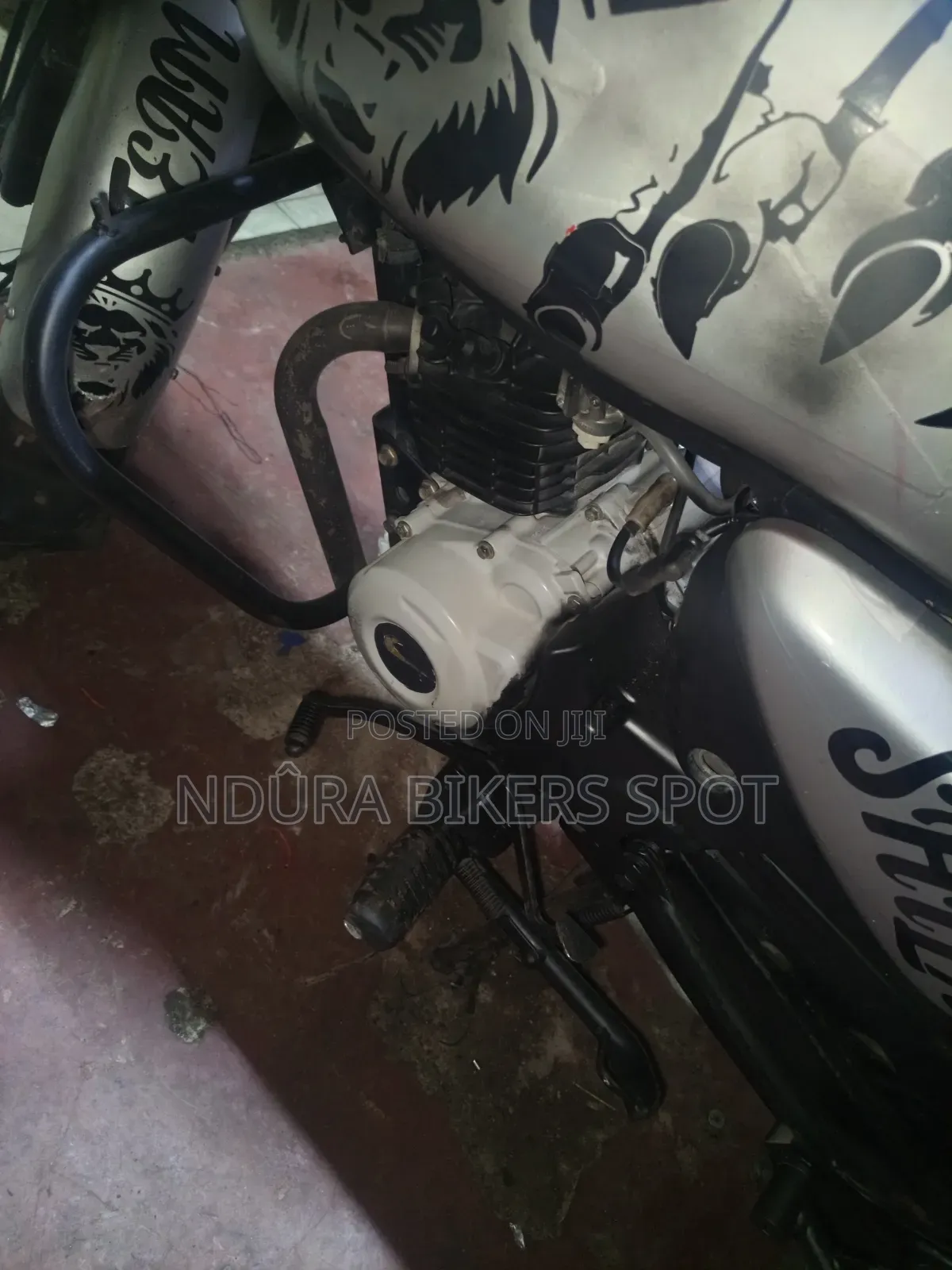 Bajaj Boxer 125 2025 Red