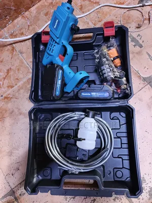Makita Cordless Pressure Washer 198Vmax - Full Kit With 2 Batteries