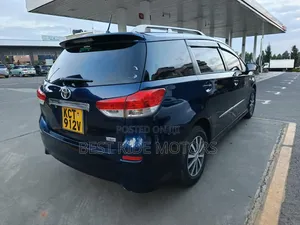 Toyota Wish 2011 Blue