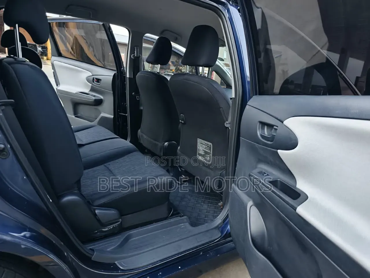 Toyota Wish 2011 Blue