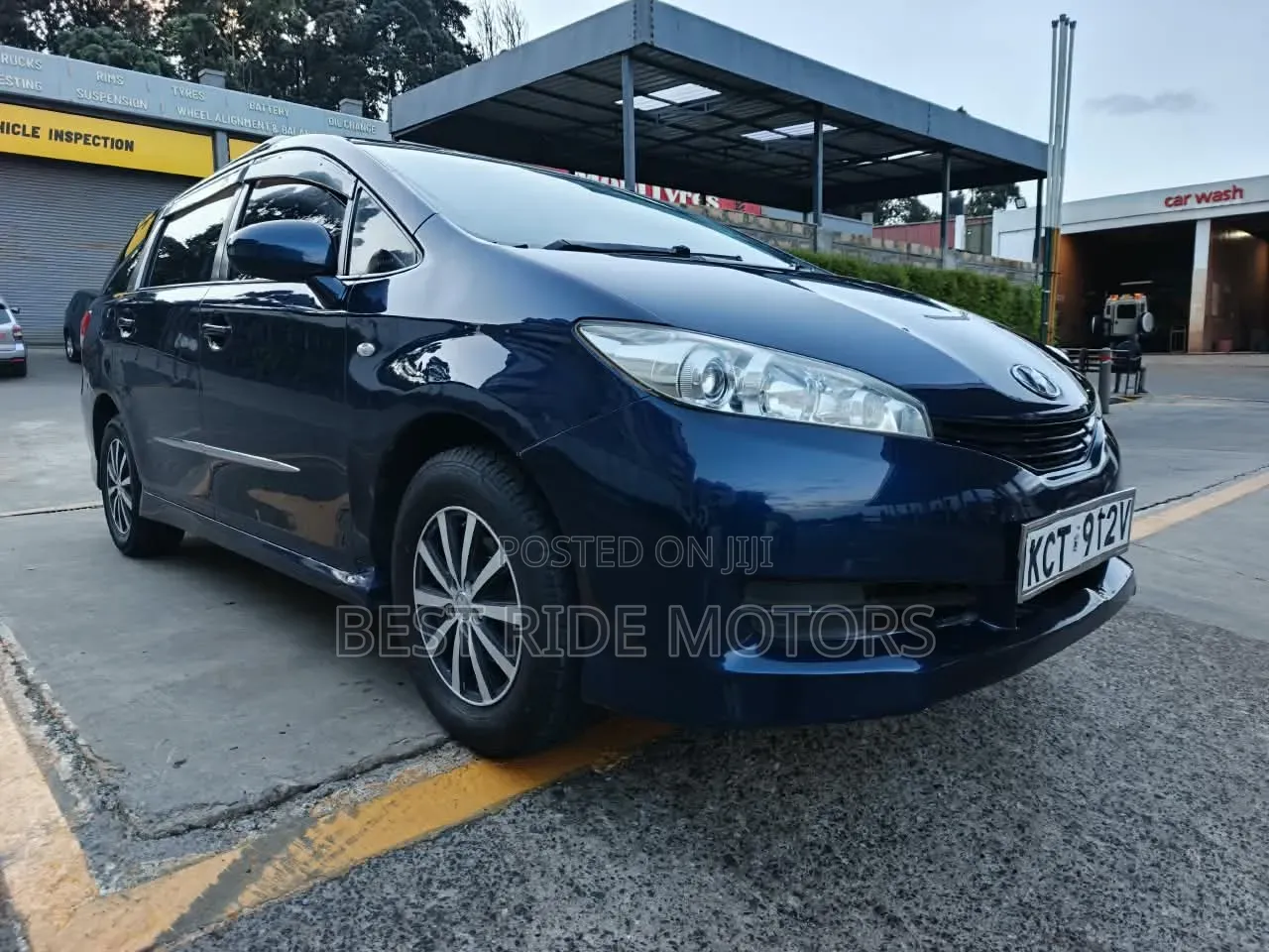 Toyota Wish 2011 Blue