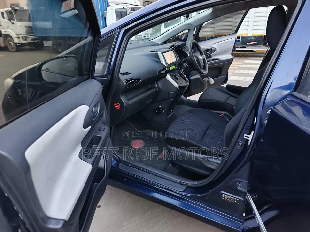 Toyota Wish 2011 Blue