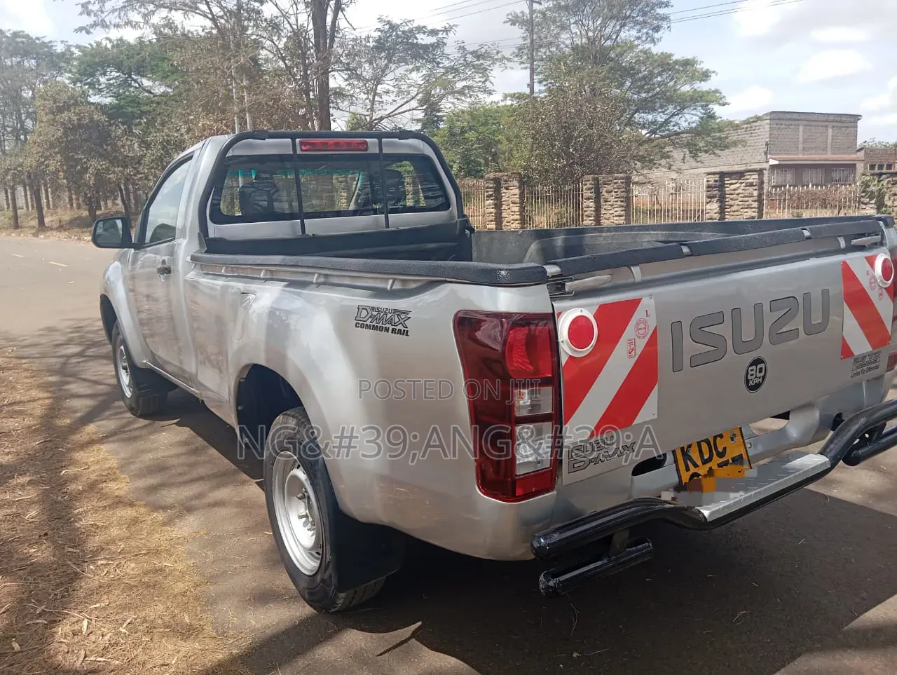 Isuzu D-MAX 2021 Silver