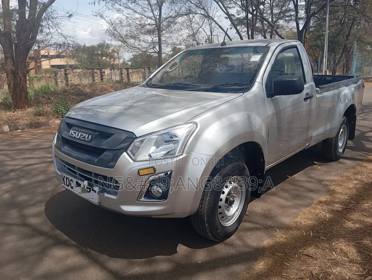 Isuzu D-MAX 2021 Silver