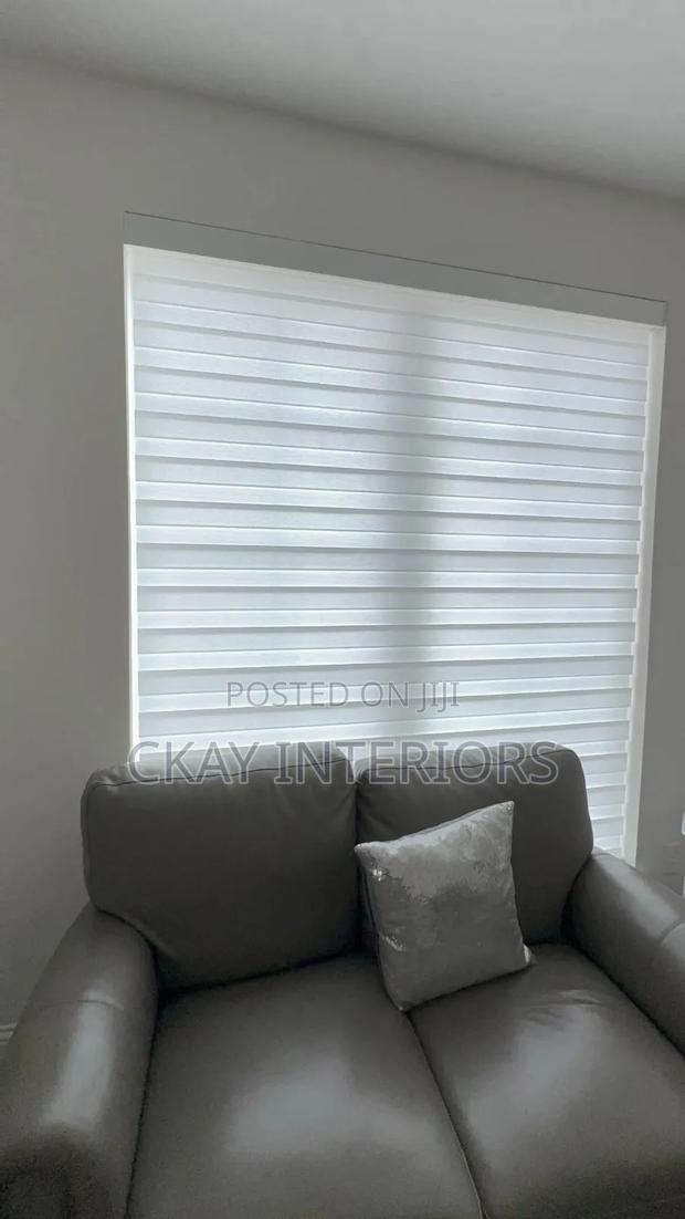 Modern Living Begins With Thoughtful Horizontal Window Dressing. - thumbnail 2
