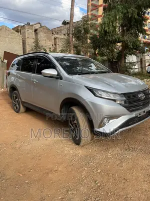 Toyota Rush 1.5 RWD 2019 Silver