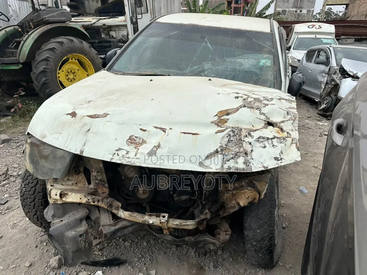 Mitsubishi L200 2015 White
