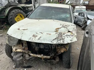Mitsubishi L200 2015 White