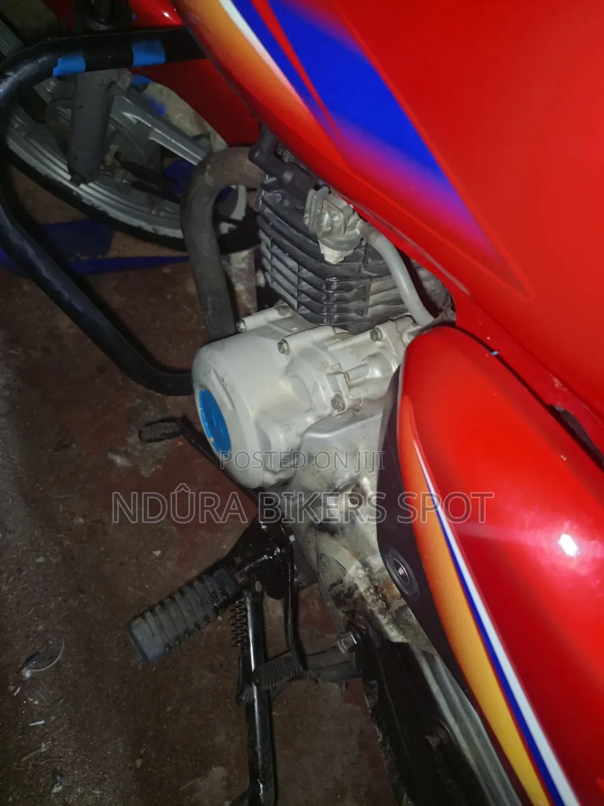Bajaj Boxer 125 2025 Red