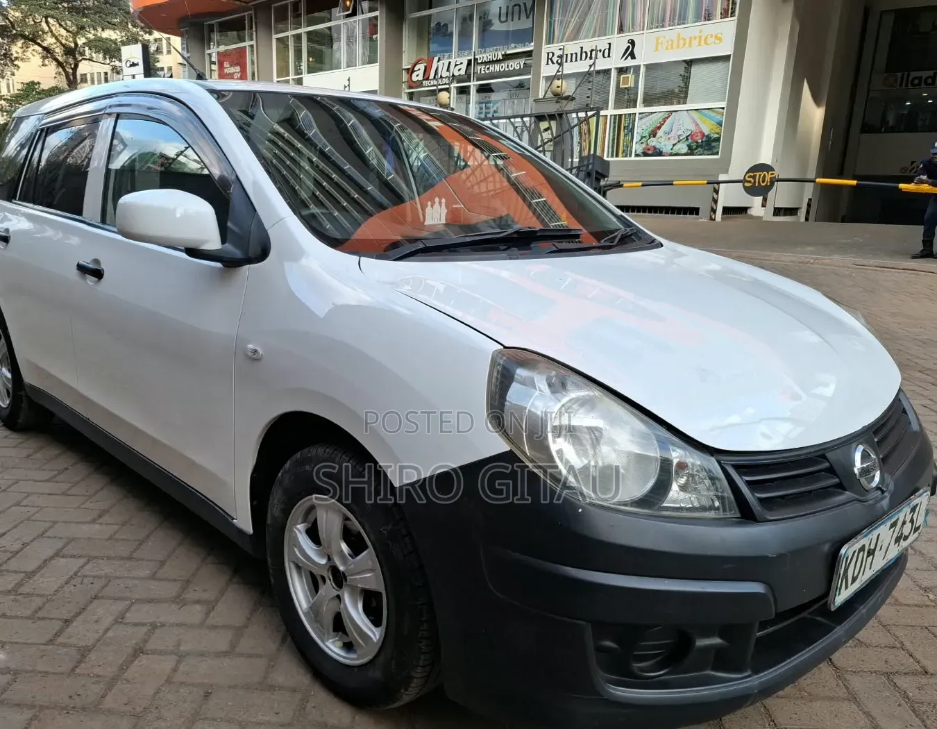 Nissan Advan 2014 White
