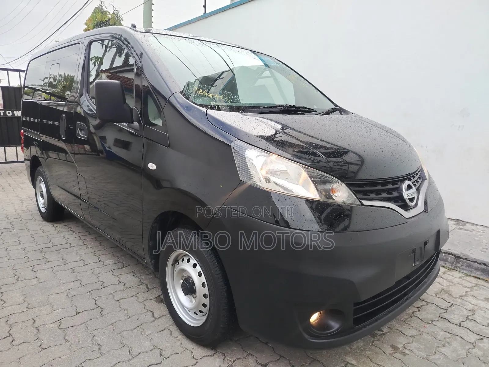 Nissan NV200 2021