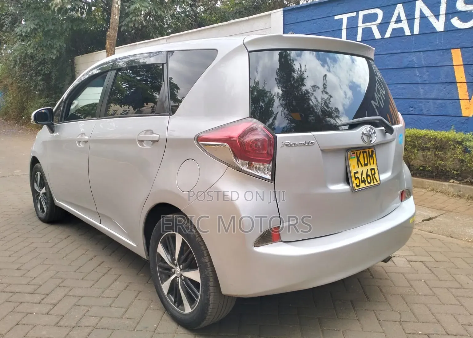 Toyota Ractis 2016 Silver