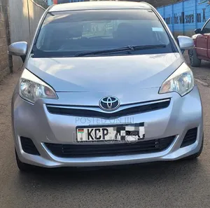 Toyota Ractis 2016 Silver