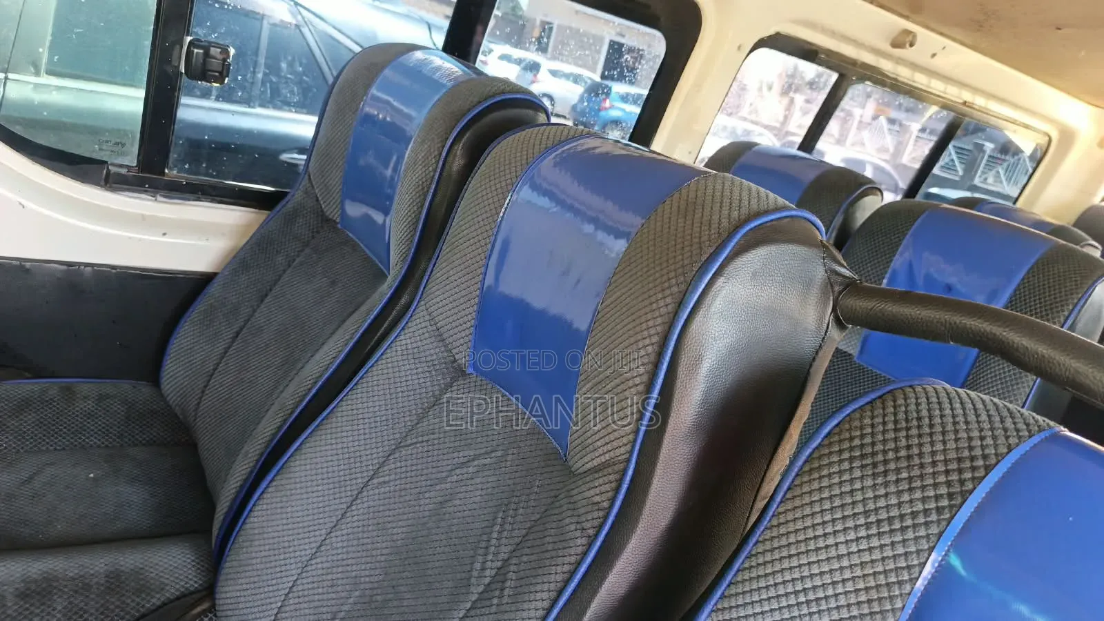 Toyota HiAce 2011 White