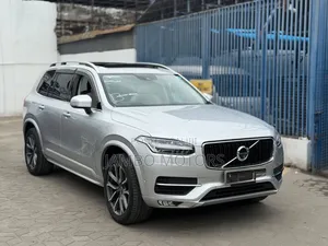 Volvo XC90 T5 Momentum 7 Passenger AWD 2020
