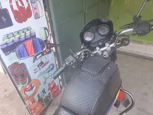 Bajaj Boxer 125 2023 Red