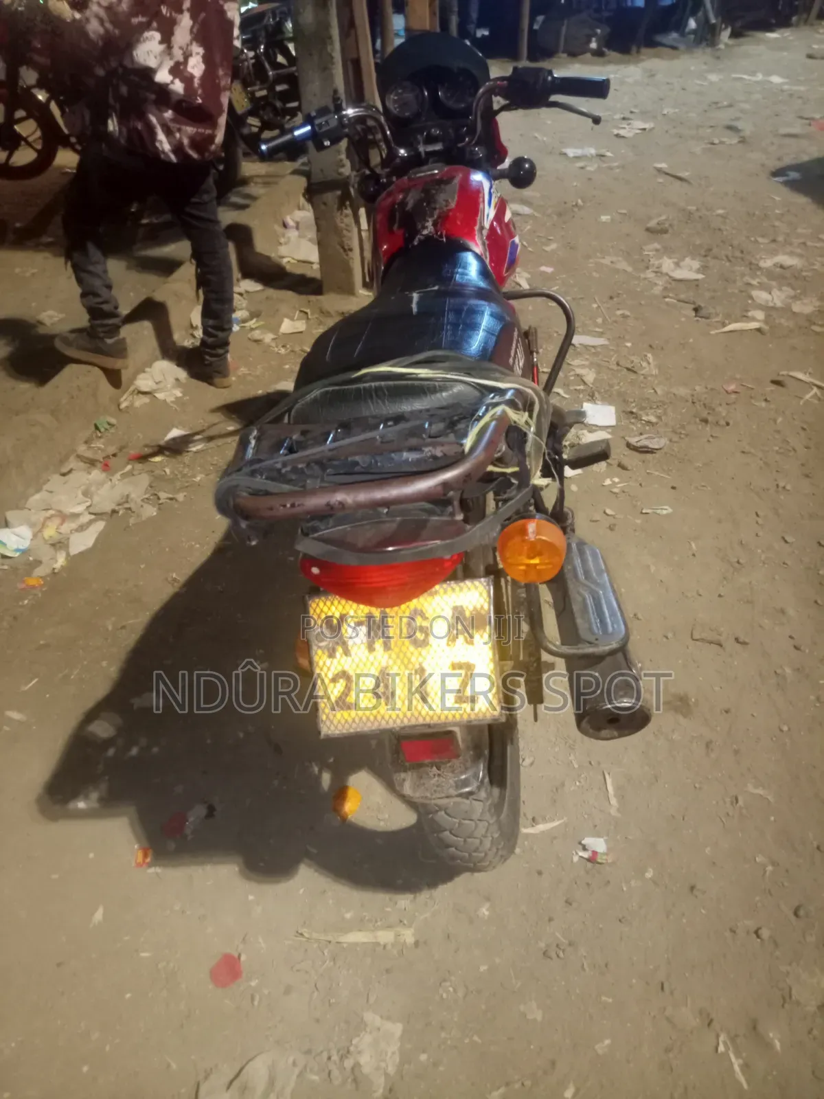 Bajaj Boxer 125 2023 Red