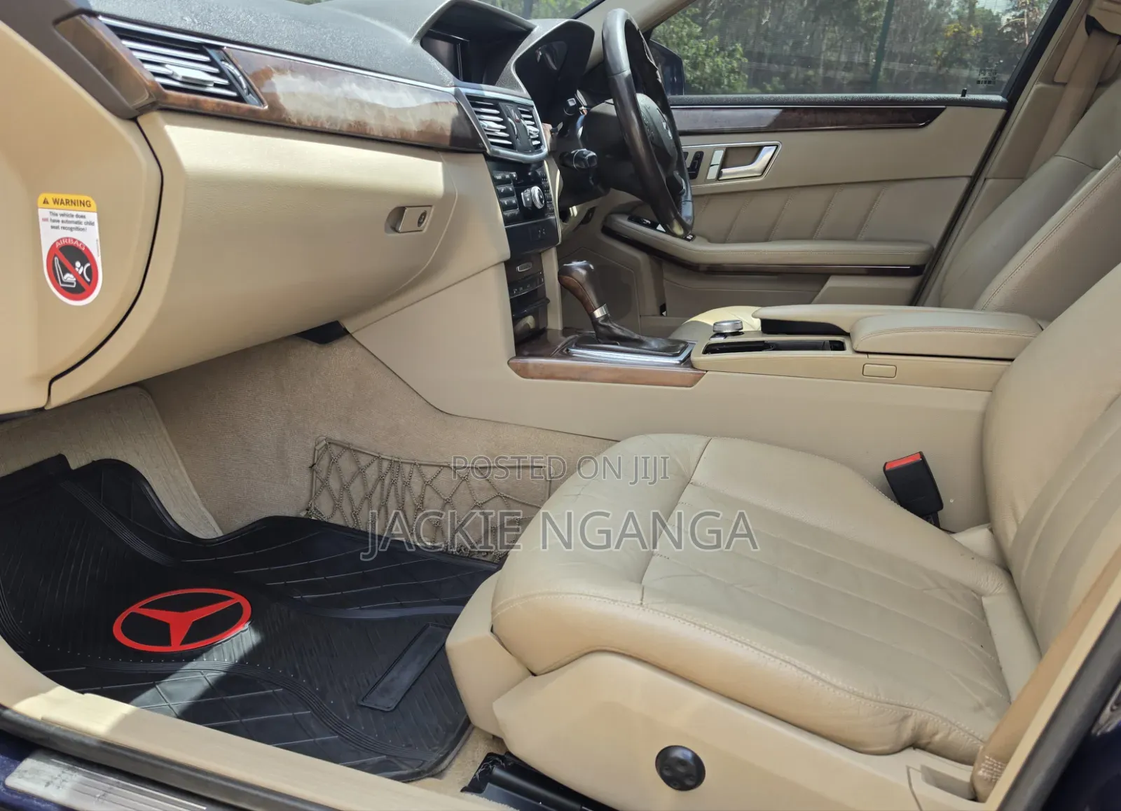Mercedes-Benz E200 2012 Blue