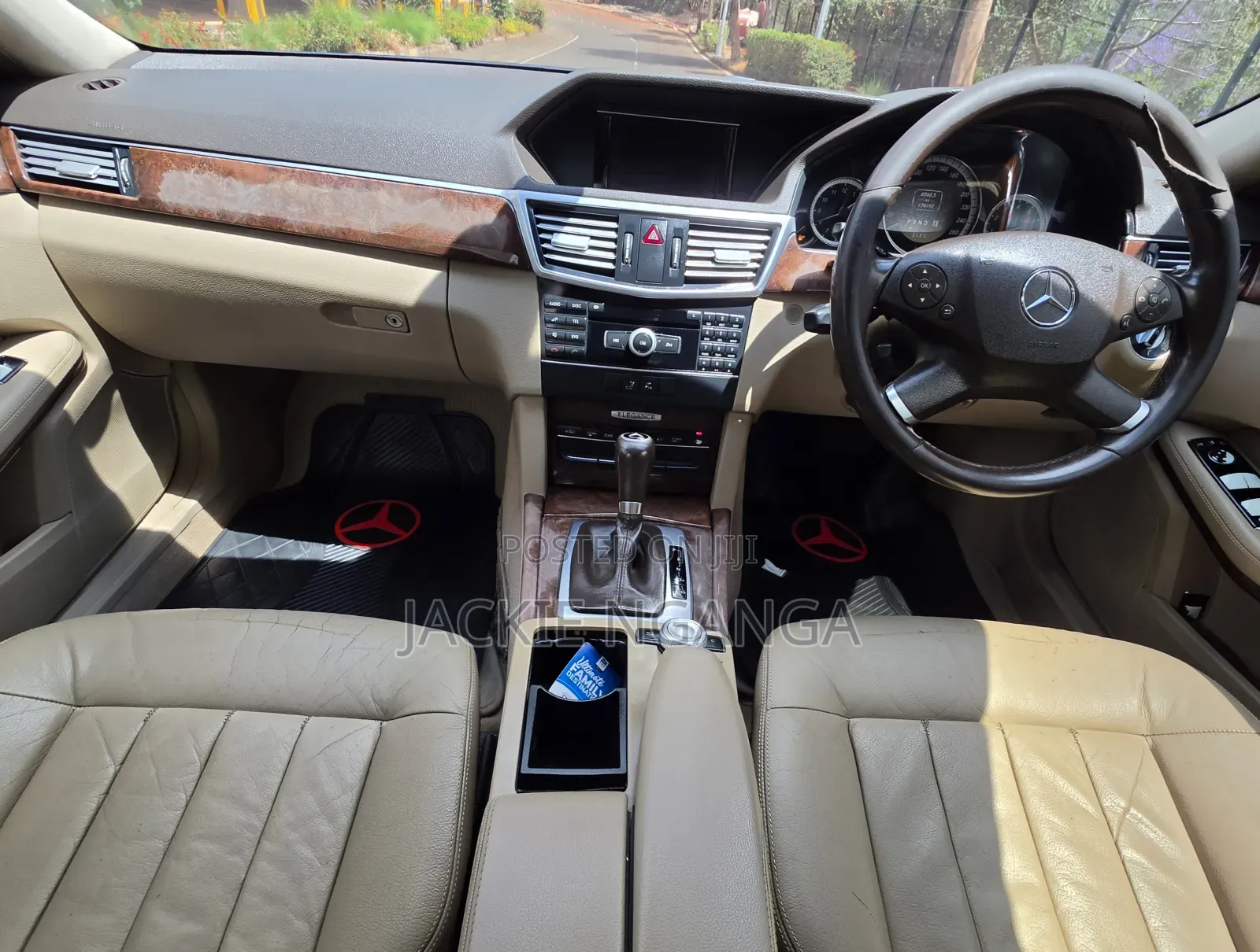 Mercedes-Benz E200 2012 Blue