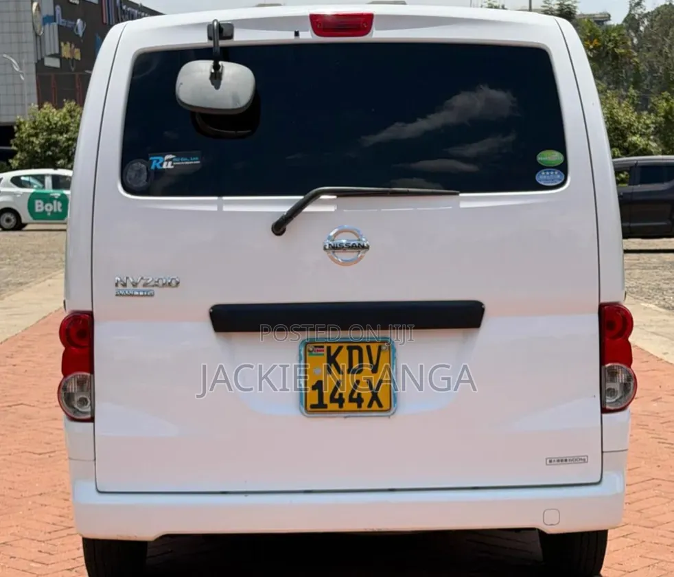 Nissan NV200 2018 White