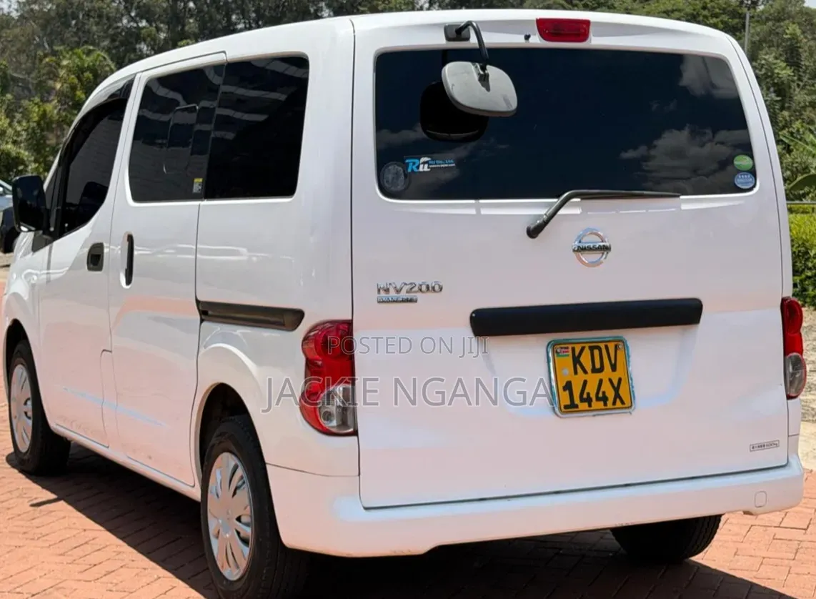 Nissan NV200 2018 White