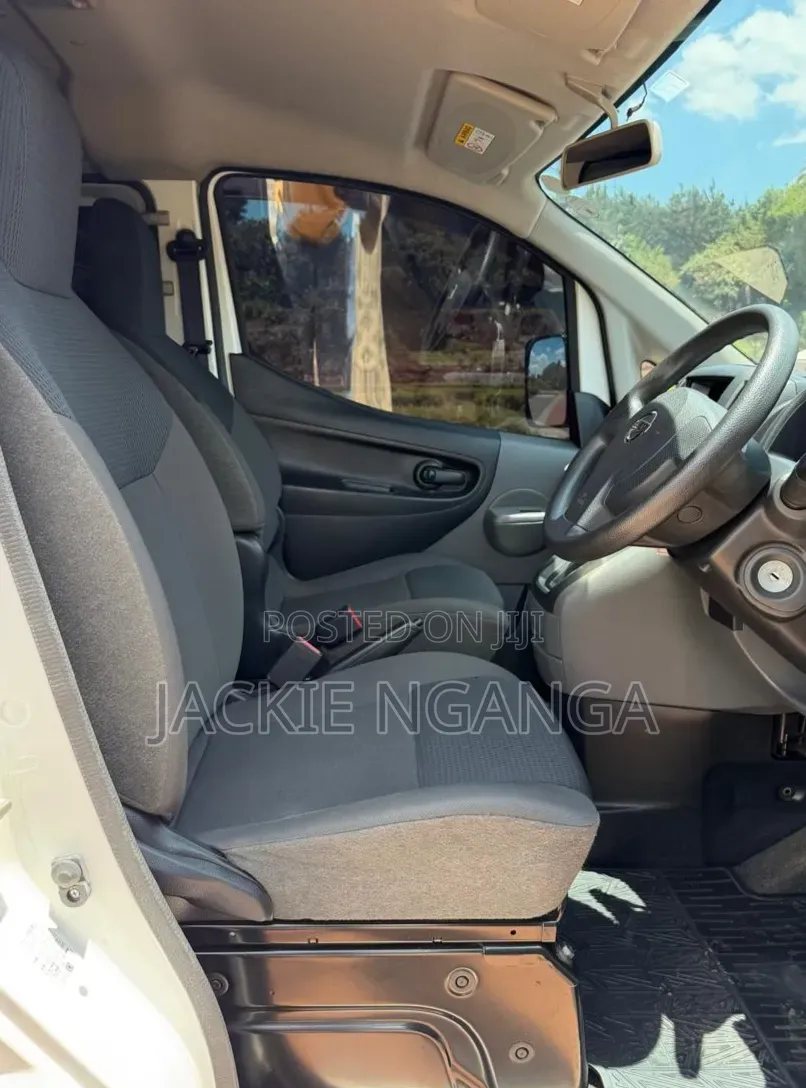 Nissan NV200 2018 White
