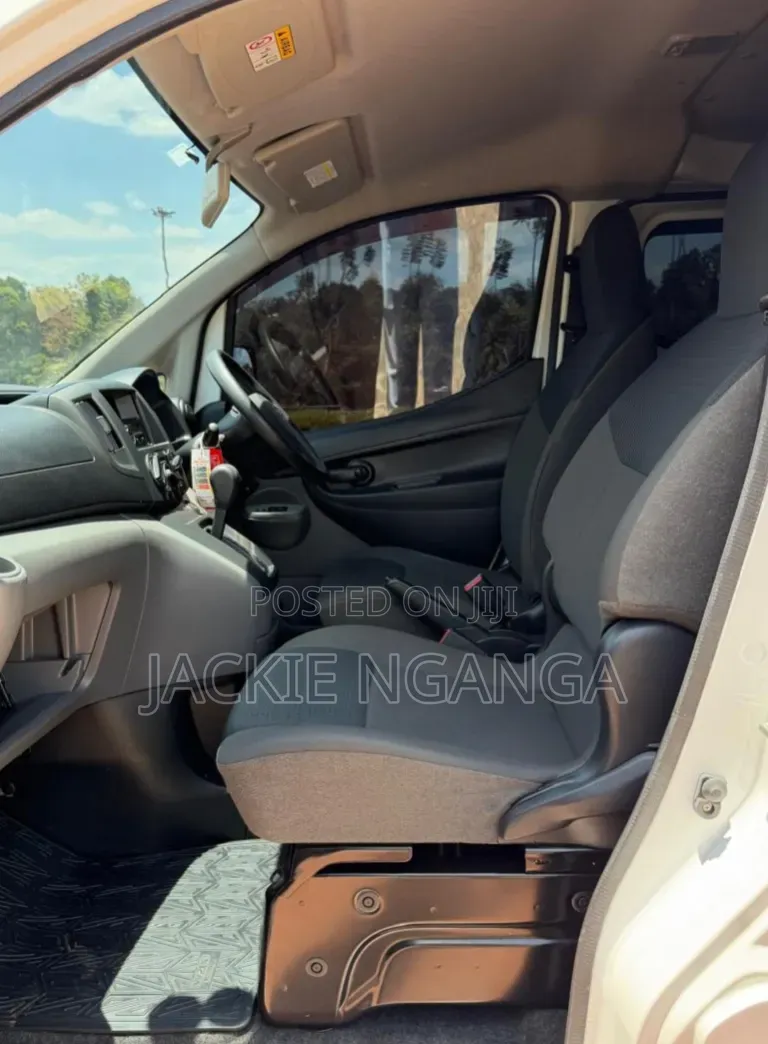 Nissan NV200 2018 White