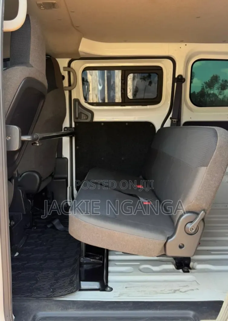 Nissan NV200 2018 White