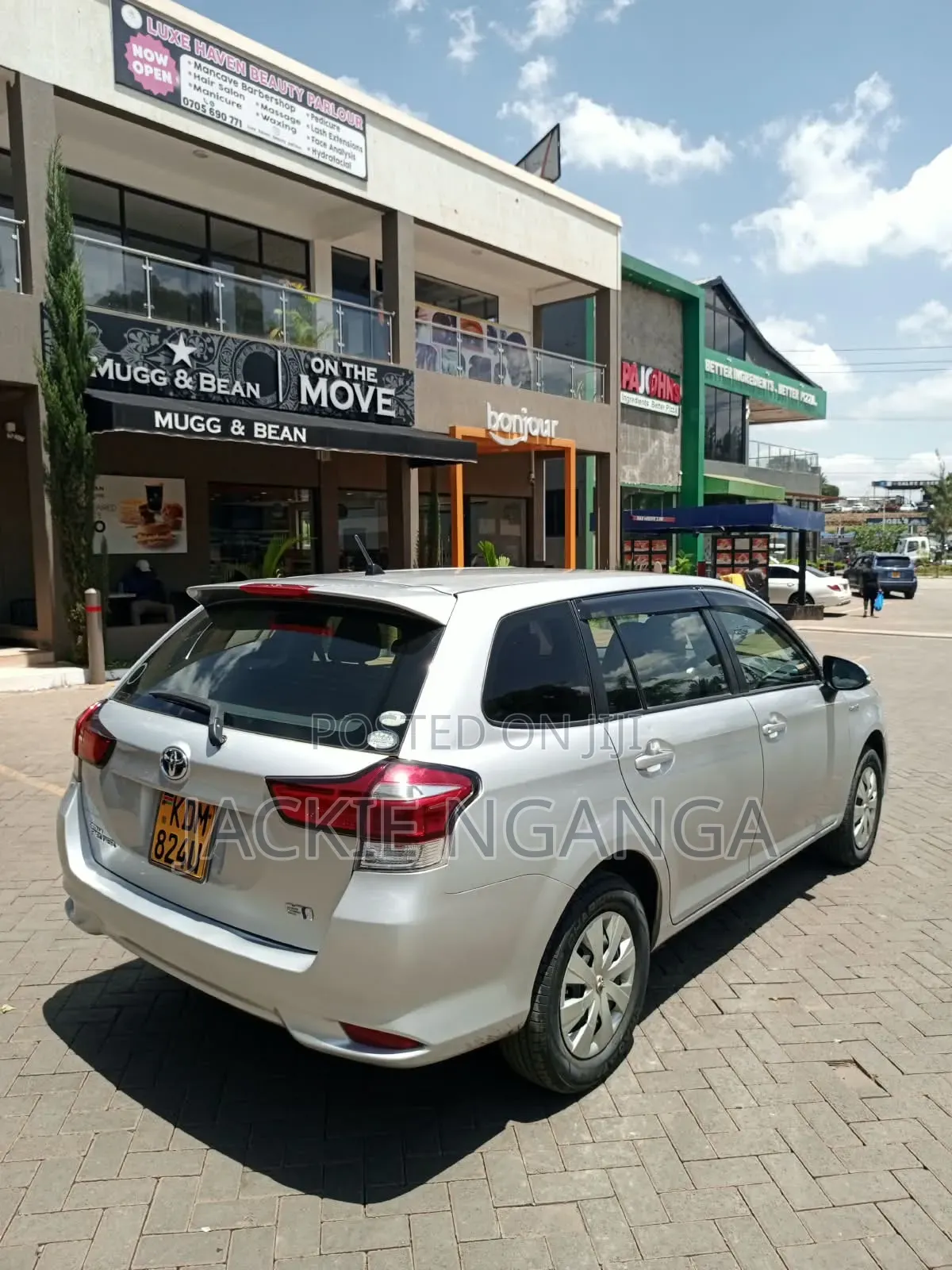 Toyota Corolla Fielder 2017 Silver