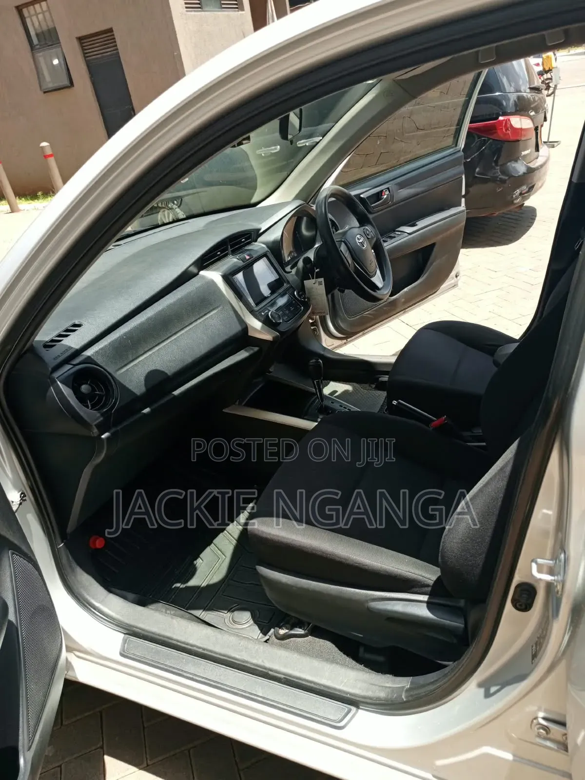 Toyota Corolla Fielder 2017 Silver