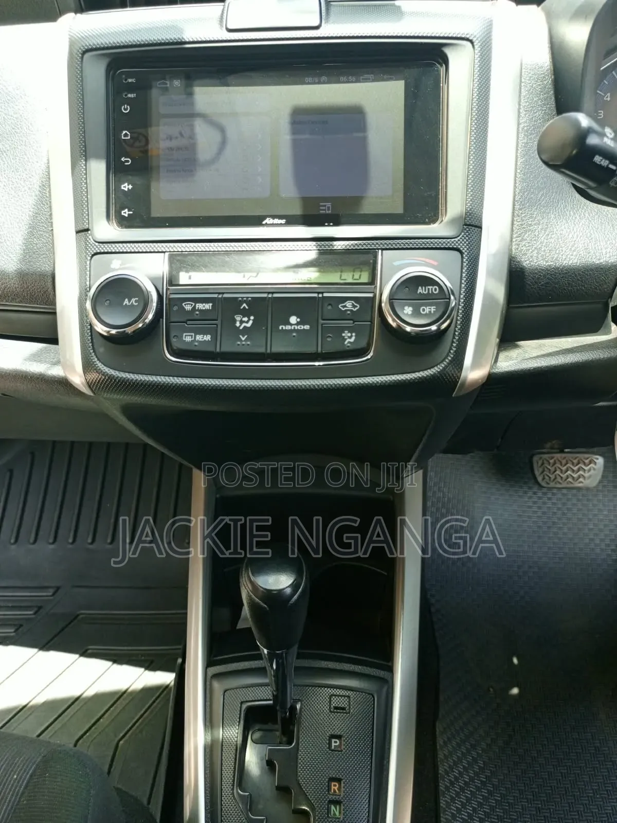 Toyota Corolla Fielder 2017 Silver