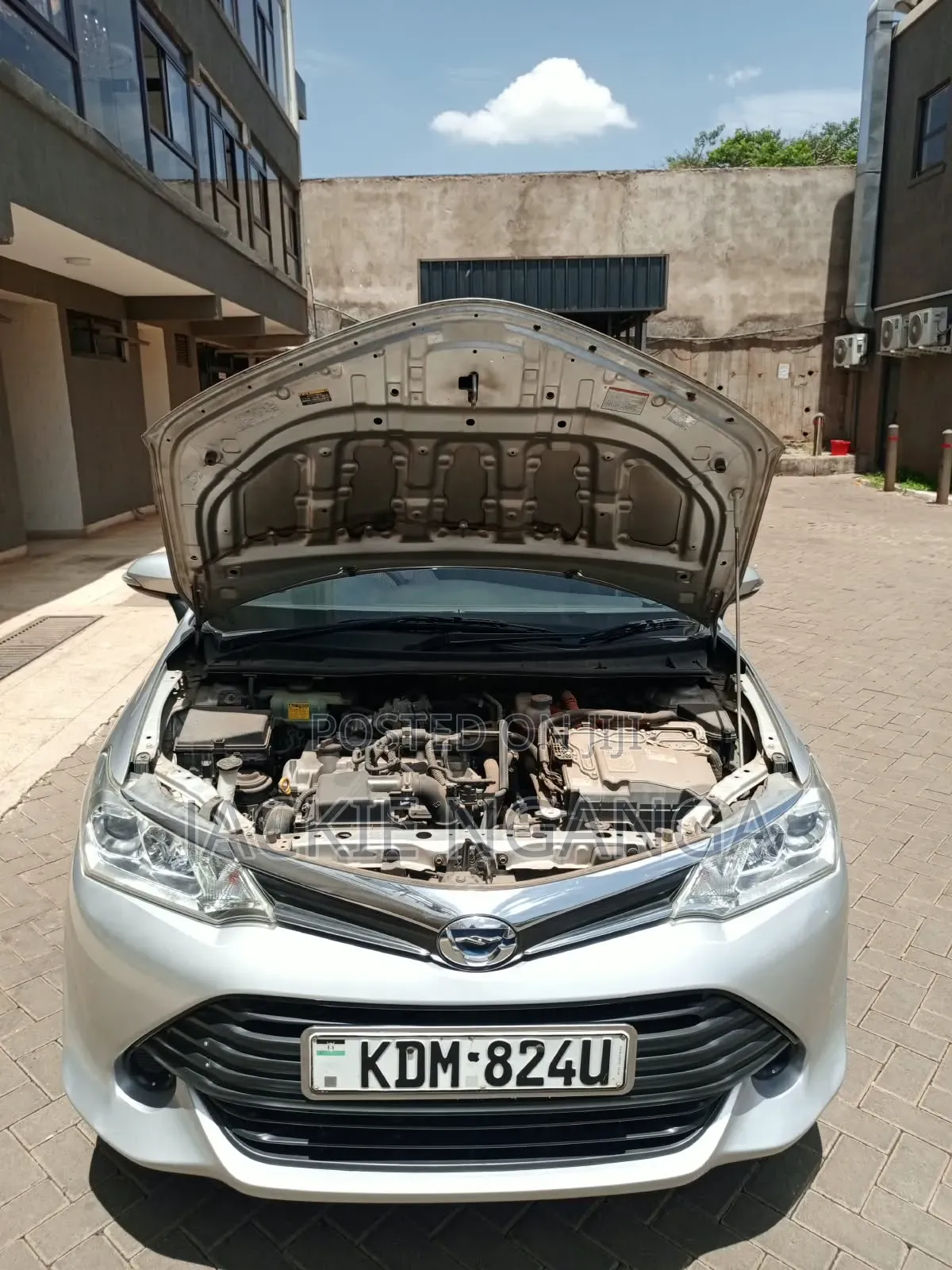 Toyota Corolla Fielder 2017 Silver