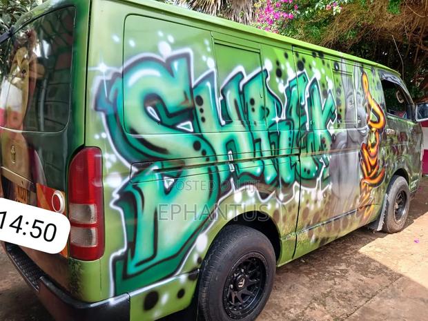 Toyota HiAce 2011 Green - thumbnail 4